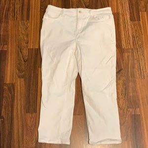 Chico’s white capris